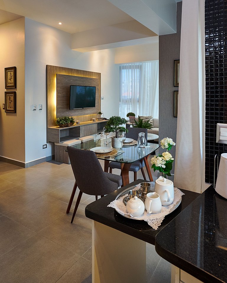 Designer Apartment In City Center By Yellowkey