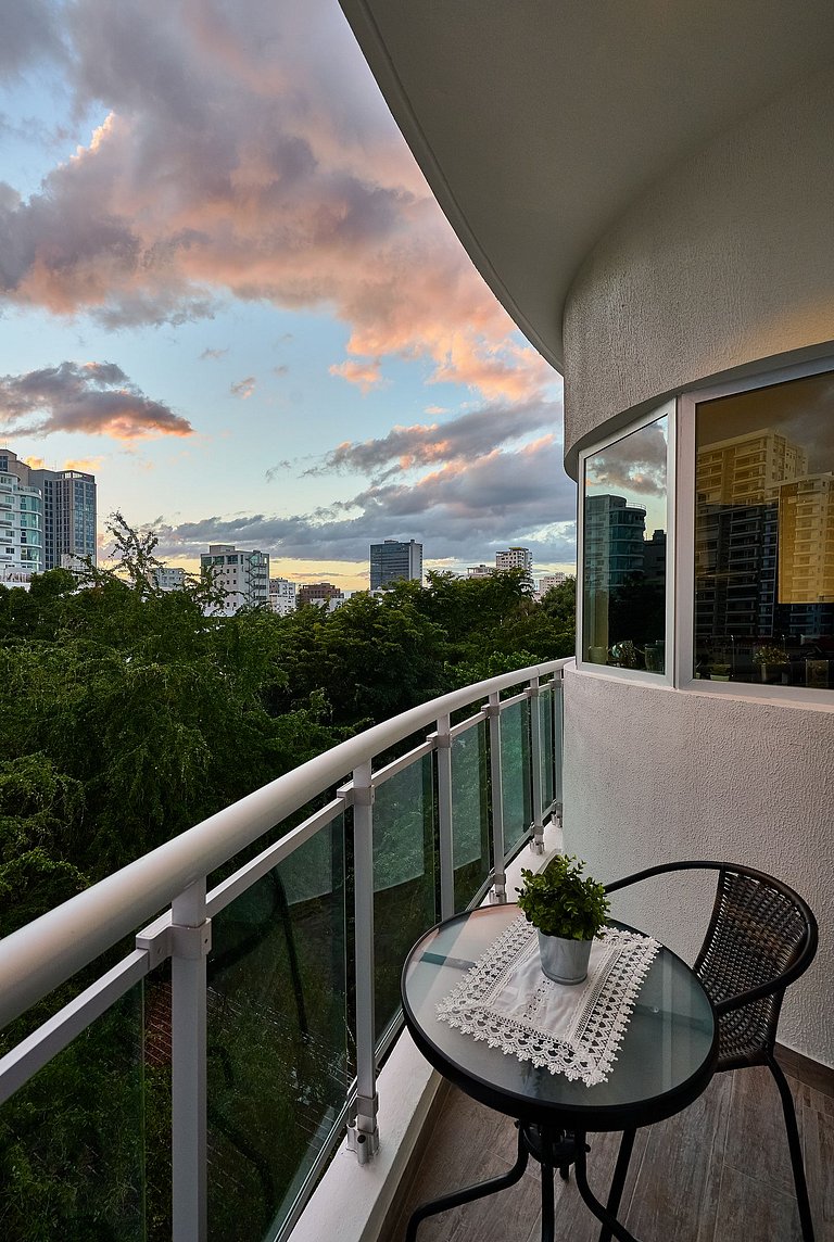 Exquisite*Lux*1BR*GYM*Yellowkey