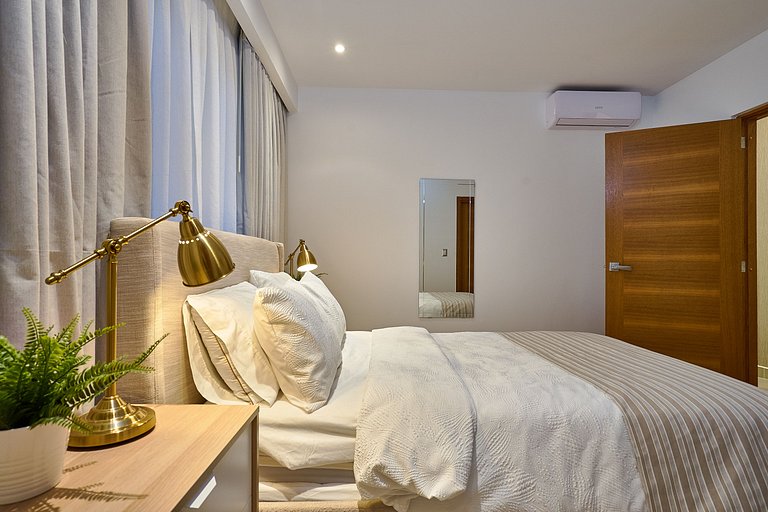 Exquisite*Lux*1BR*GYM*Yellowkey