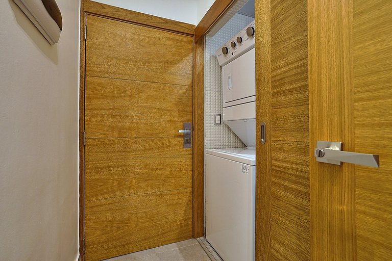 Exquisite*Lux*1BR*GYM*Yellowkey
