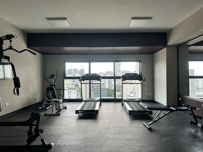 Chic 1BR Serrallés Retreat, Rooftop Pool|YellowKey