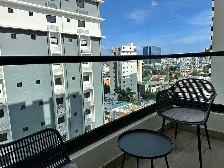 Chic 1BR Serrallés Retreat, Rooftop Pool|YellowKey
