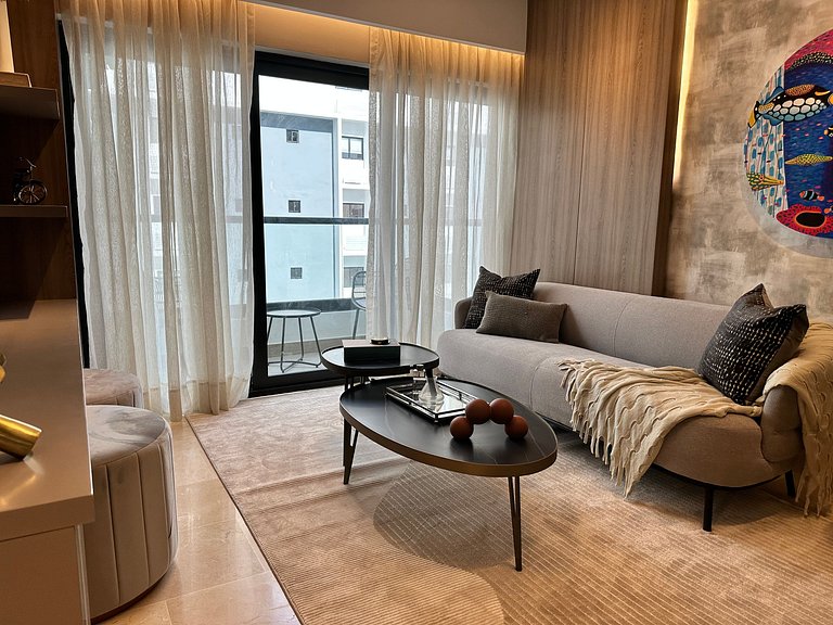 Chic 1BR Serrallés Retreat, Rooftop Pool|YellowKey