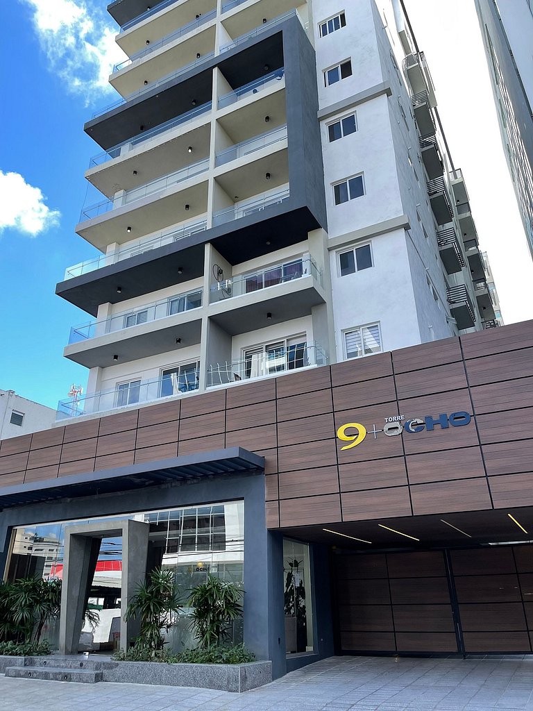 Downtown*Cozy*1br* POOL* 50MB| Yellowkey