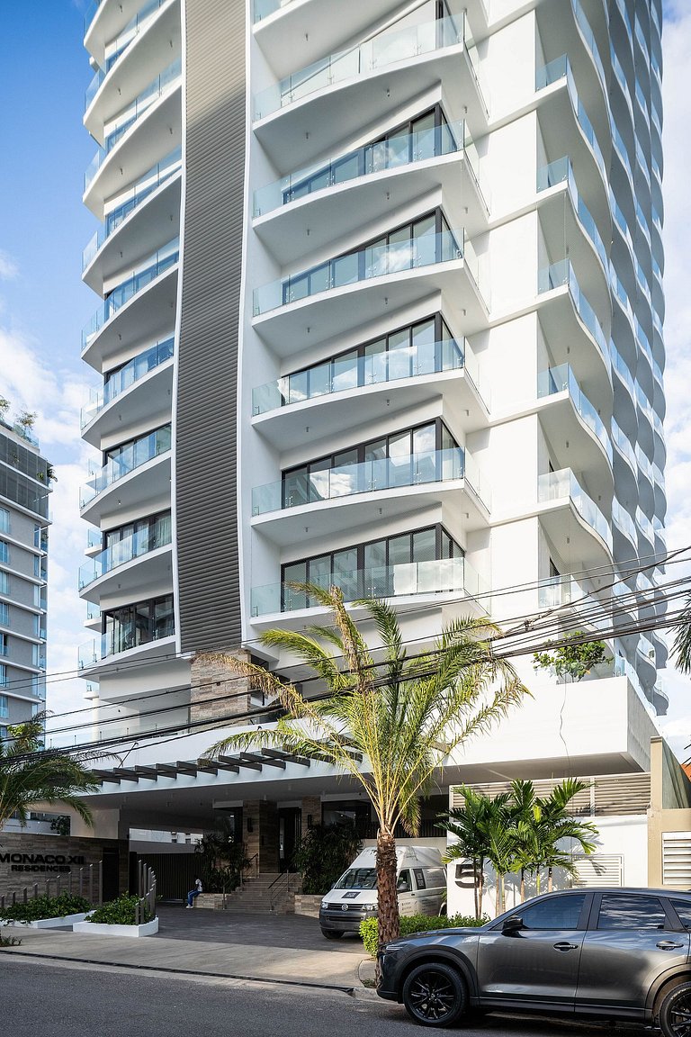 Newest&MostLuxurious-w/Pool-WiFi-Gym-A/C-YellowKey