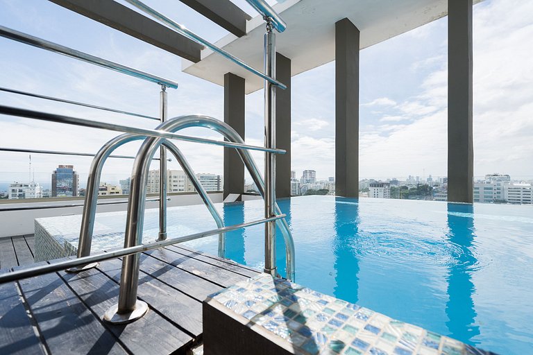 ⭐️RooftopPool🏊-CityViews🌆-Gym🏋🏻-👨‍💻WiFi-1BR-YellowKey⭐