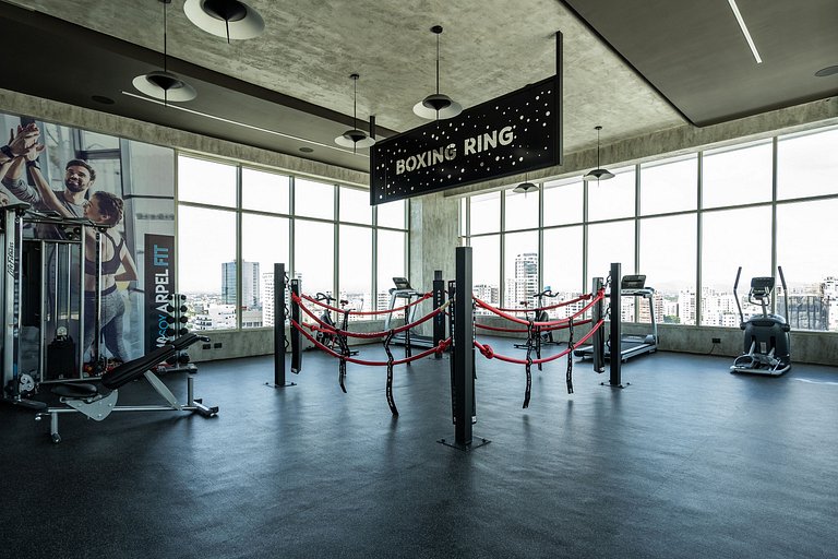 ★RooftopPool-KINGbed-Views-Gym-WiFi-A/C-YellowKey★