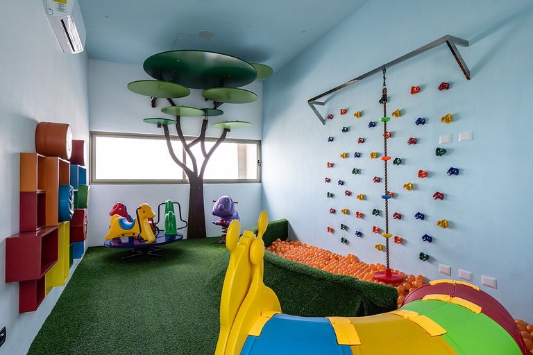 ★RooftopPool-KINGbed-Views-Gym-WiFi-A/C-YellowKey★