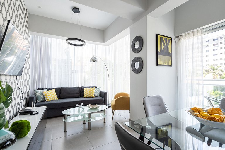BestLocation-Cozy-piantini-NearBlueMall-YellowKey*