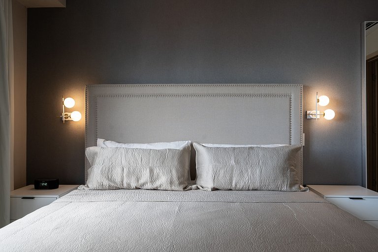 Stunning W/ KingBed In Regatta Living By YellowKey