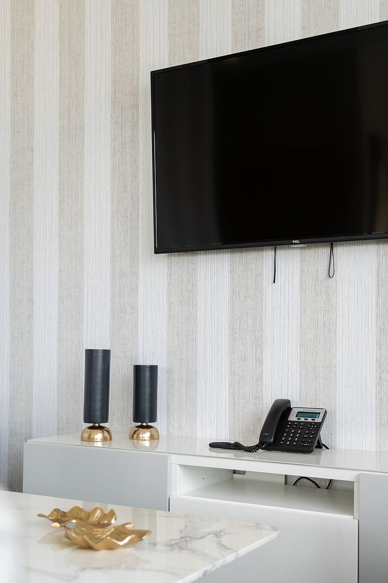 Stunning W/ KingBed In Regatta Living By YellowKey