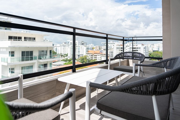 Stunning W/ KingBed In Regatta Living By YellowKey