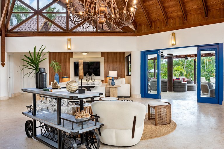 Luxurious villa in casa de campo