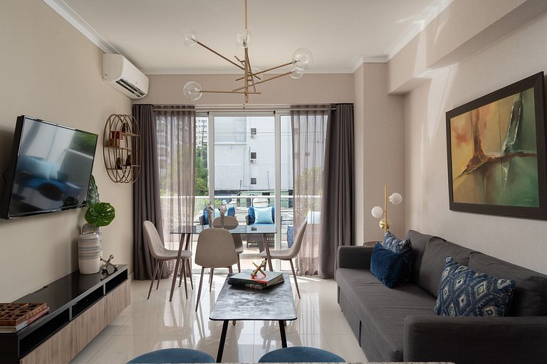 PrivateTerrace-BlueMall-Jacuzzi-AC-YellowKey