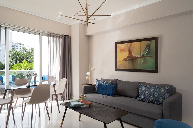 PrivateTerrace-BlueMall-Jacuzzi-AC-YellowKey