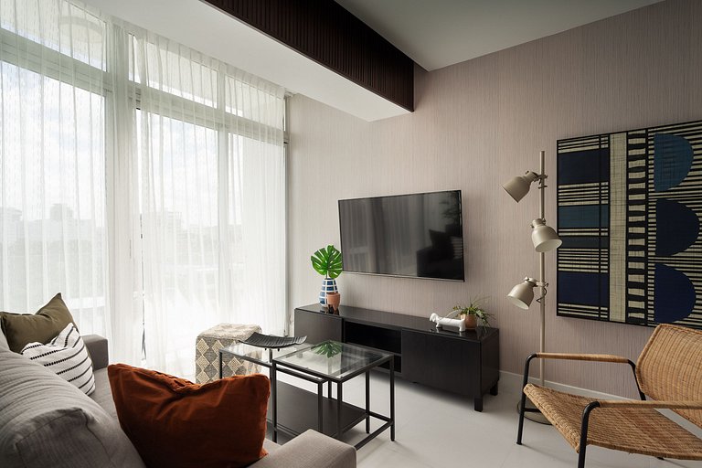 Piantini 1BR Gem Near Blue Mall, Rooftop Pool & Balcony | YK