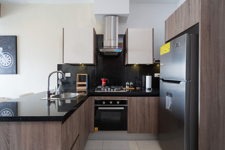 Stunning*1BR* Stunning views,pool and gym in YK.