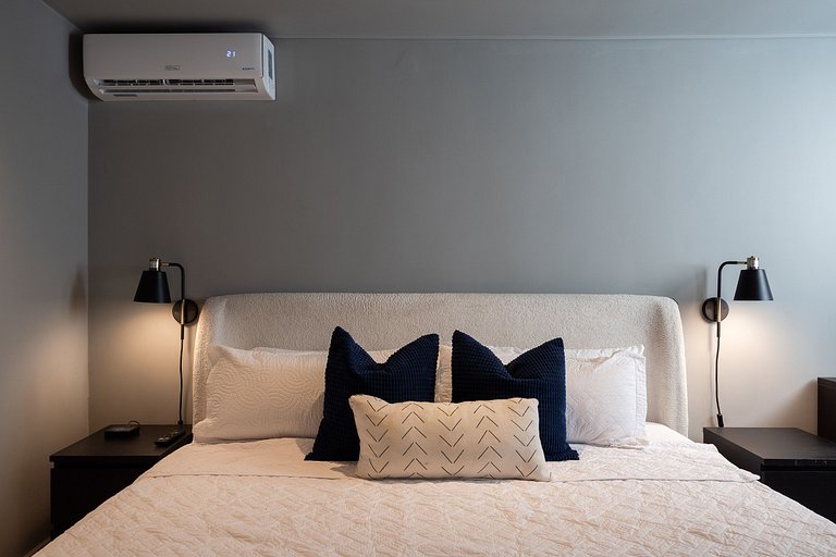 1BR Piantini King Suite Near Blue Mall, Pool & Sauna | Yello