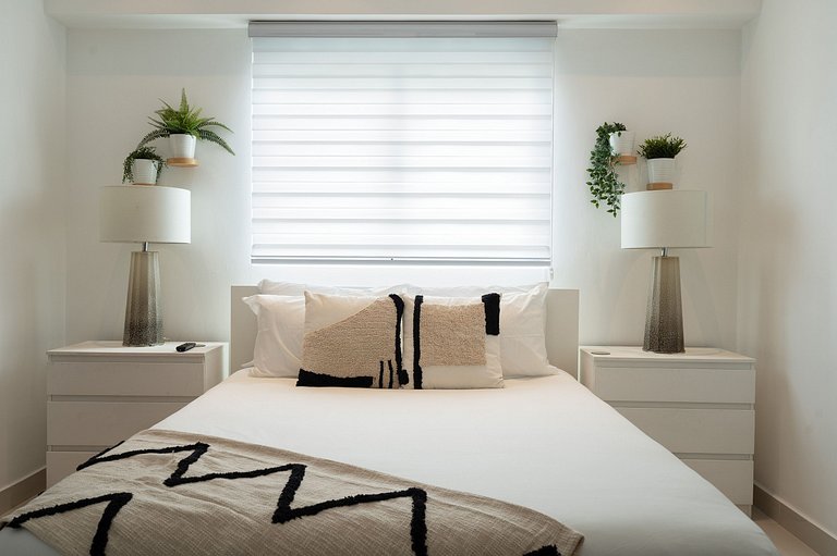 Stylish 1BR · View · WiFi · Gym · YellowKey