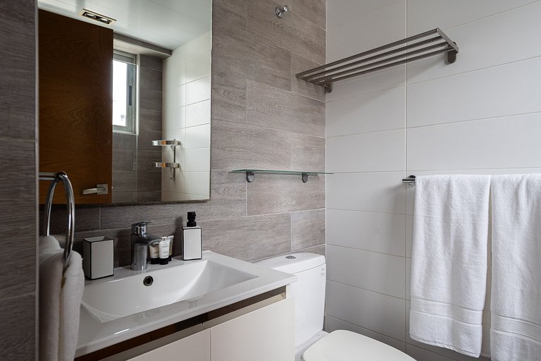 Stylish 1BR · View · WiFi · Gym · YellowKey