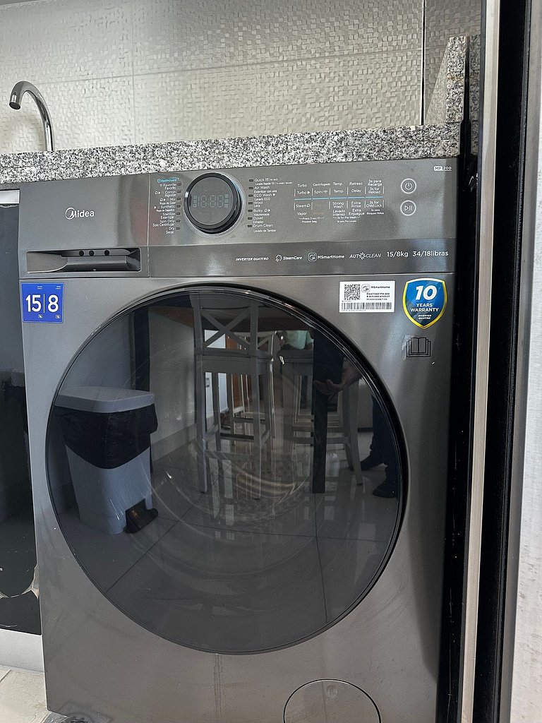 Cozy 1BR apartment in Piantini with wifi, AC and safe
