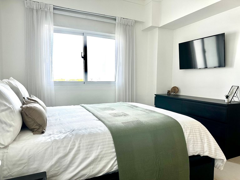 Stunning Views, Pool, AC, WiFi - Perfect Getaway by Yellowke