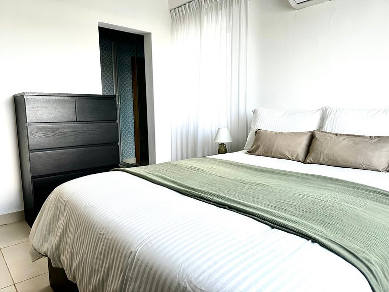 Stunning Views, Pool, AC, WiFi - Perfect Getaway by Yellowke