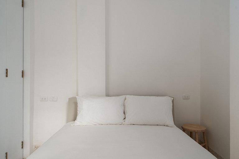 Boho Chic Oasis: 2BR + Family Room in Zona Colonial