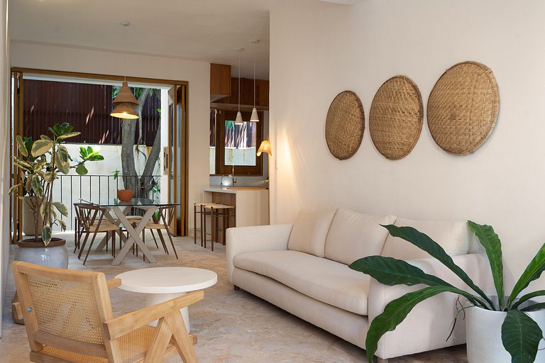 Boho Chic Oasis: 2BR + Family Room in Zona Colonial
