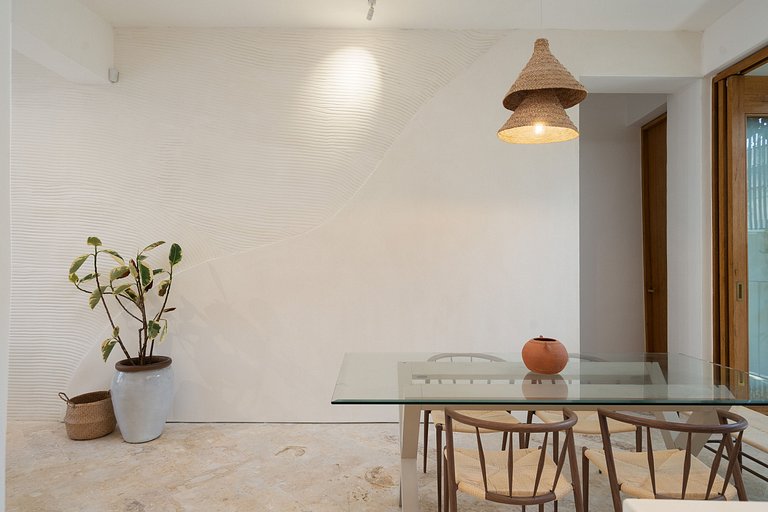 Boho Chic Oasis: 2BR + Family Room in Zona Colonial