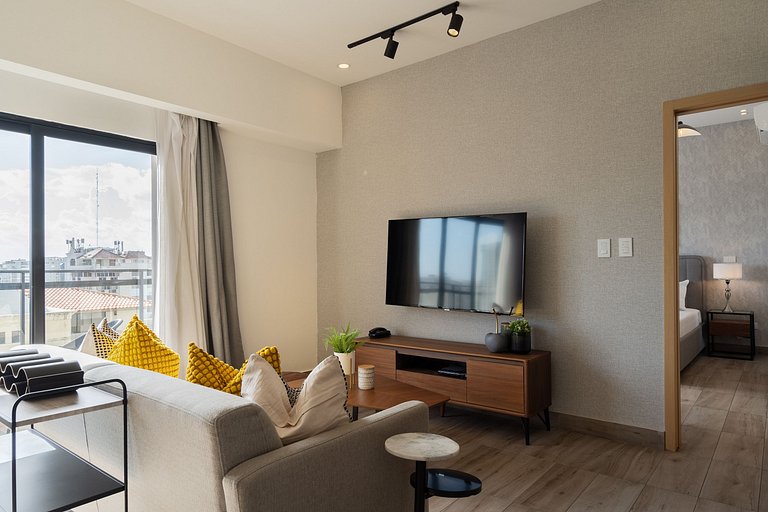 Amazing Apt W/ Pool In Regatta Living By YellowKey