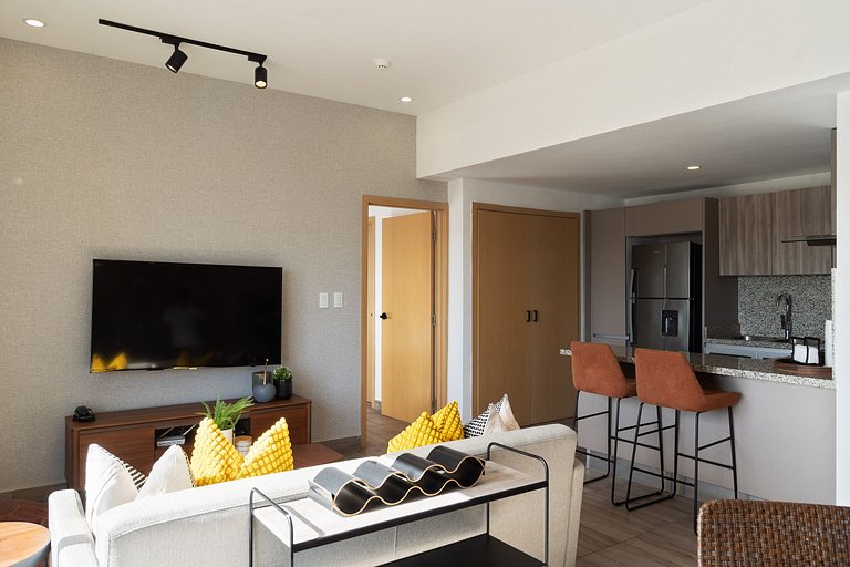 Amazing Apt W/ Pool In Regatta Living By YellowKey