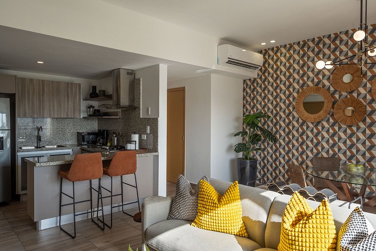Amazing Apt W/ Pool In Regatta Living By YellowKey