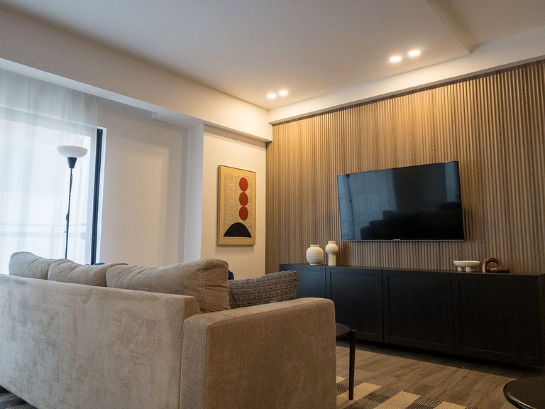 Regatta living apartment near Blue Mall with pool, spa and f