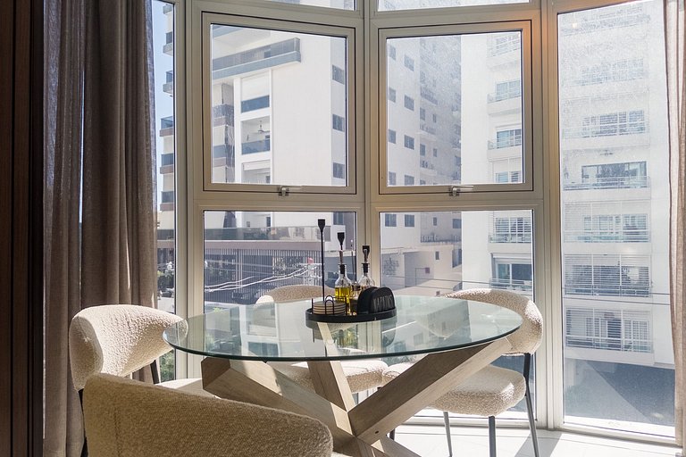 Central Piantini 1BR Near Blue Mall, Pool & Gym | YellowKey