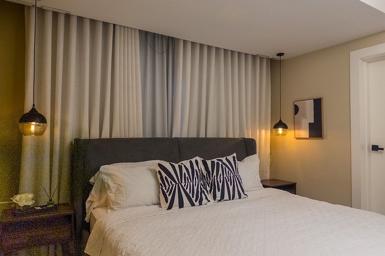 Central Piantini 1BR Near Blue Mall, Pool & Gym | YellowKey