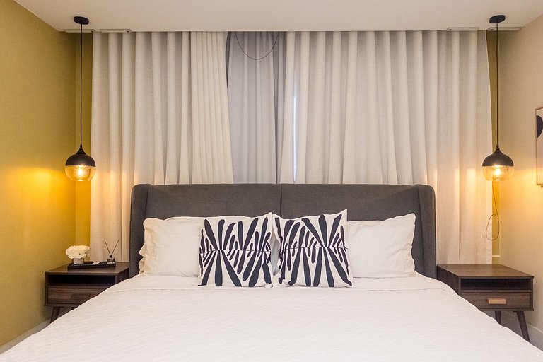 Central Piantini 1BR Near Blue Mall, Pool & Gym | YellowKey