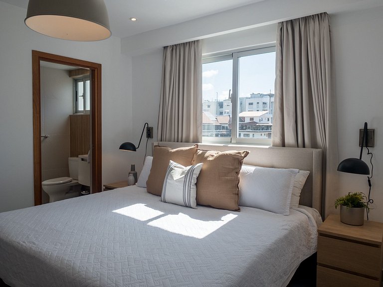 Amazing City Views W/ Best Location By YellowKey