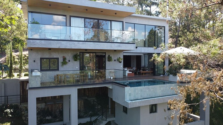 Luxury Designer Chalet in Jarabacoa | Heated Pool & Panorami