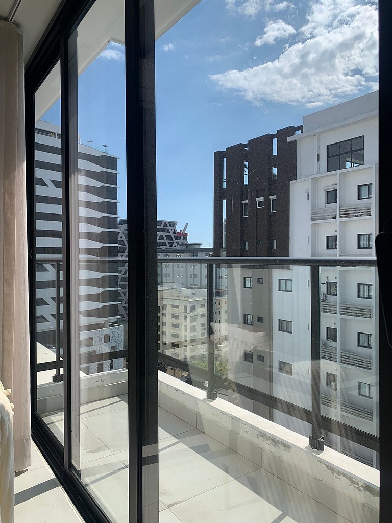 Serenity In City Center W/ Pool & Gym By YellowKey