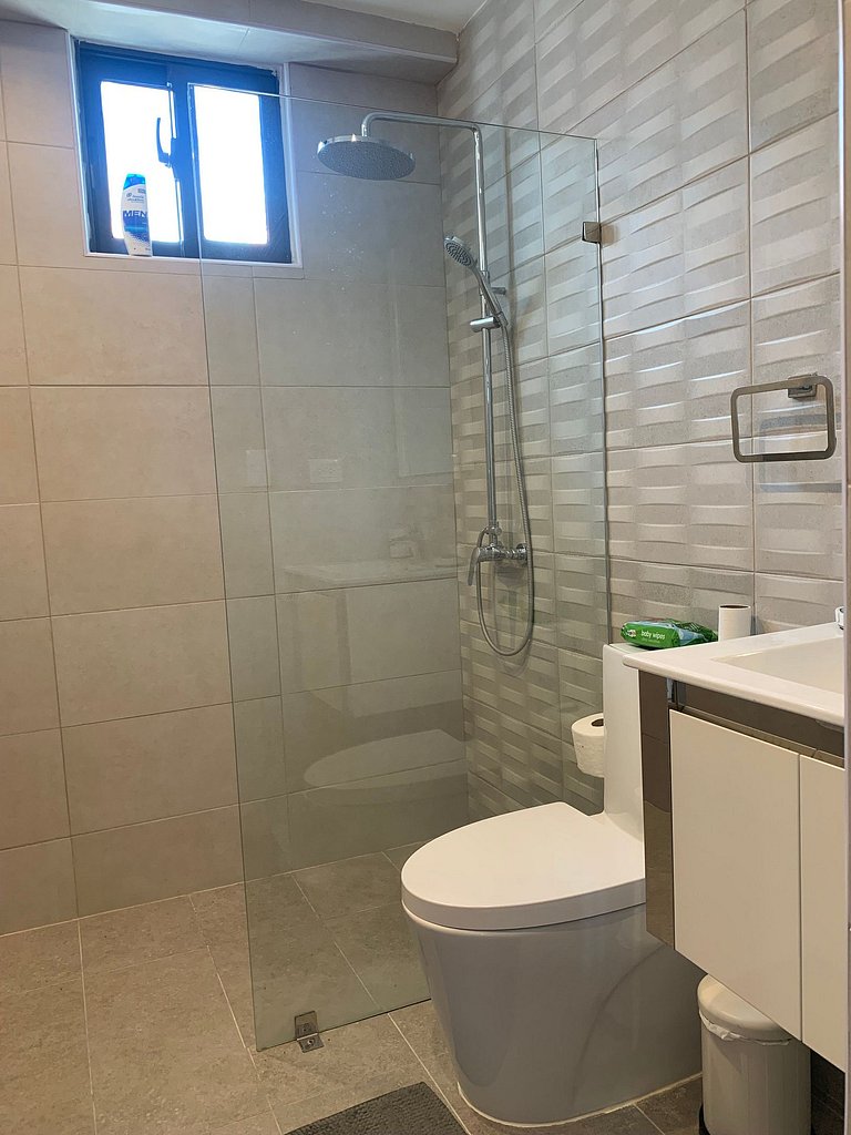 Serenity In City Center W/ Pool & Gym By YellowKey