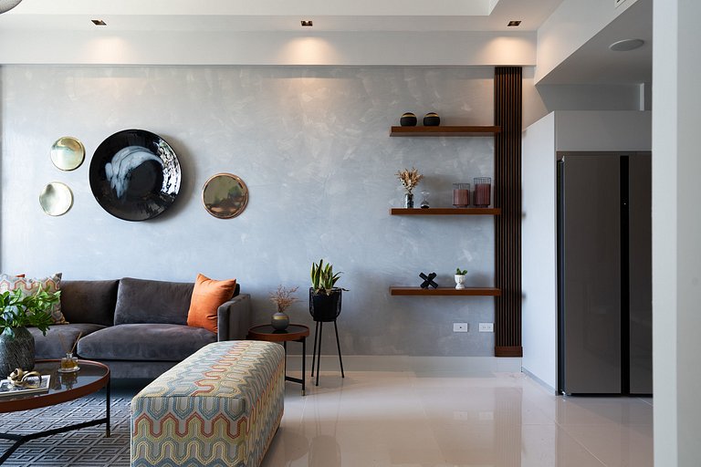 Newest&MostLuxurious-w/Pool-WiFi-Gym-A/C-YellowKey