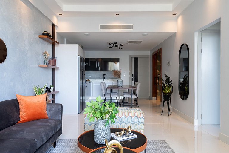 Newest&MostLuxurious-w/Pool-WiFi-Gym-A/C-YellowKey