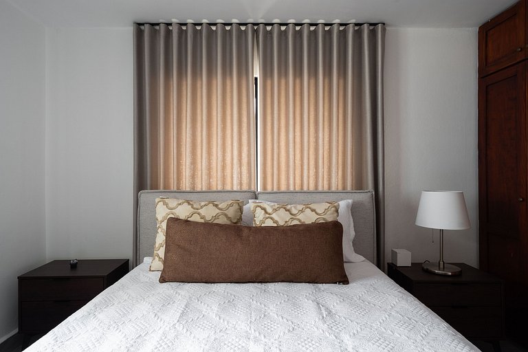 Modern 2BR ·Gazcue · 5min to Monuments · YellowKey