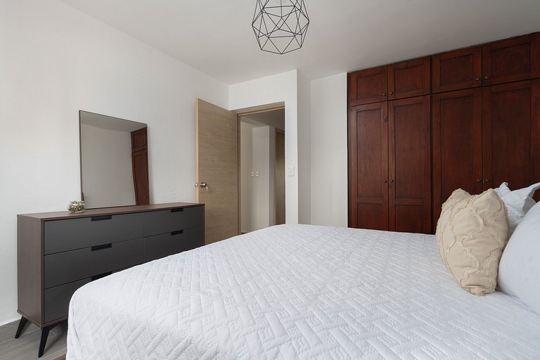 Modern 2BR ·Gazcue · 5min to Monuments · YellowKey