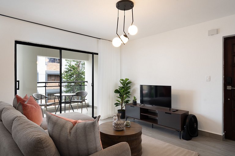 Modern 2BR ·Gazcue · 5min to Monuments · YellowKey