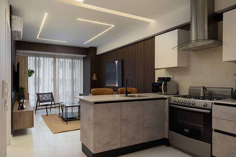 Modern 1BR Piantini Oasis Near Blue Mall, Pool & Gym | Yello