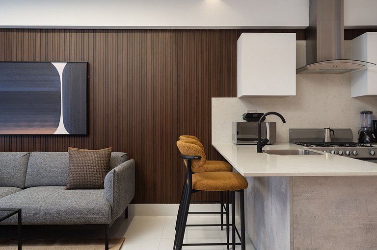 Modern 1BR Piantini Oasis Near Blue Mall, Pool & Gym | Yello