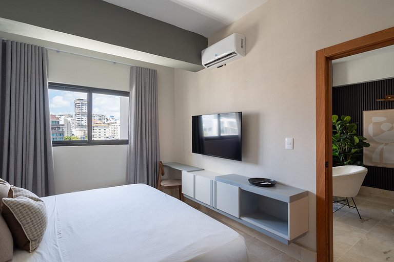 Cozy Retreat w/Rooftop, Pool, CityCenter YellowKey