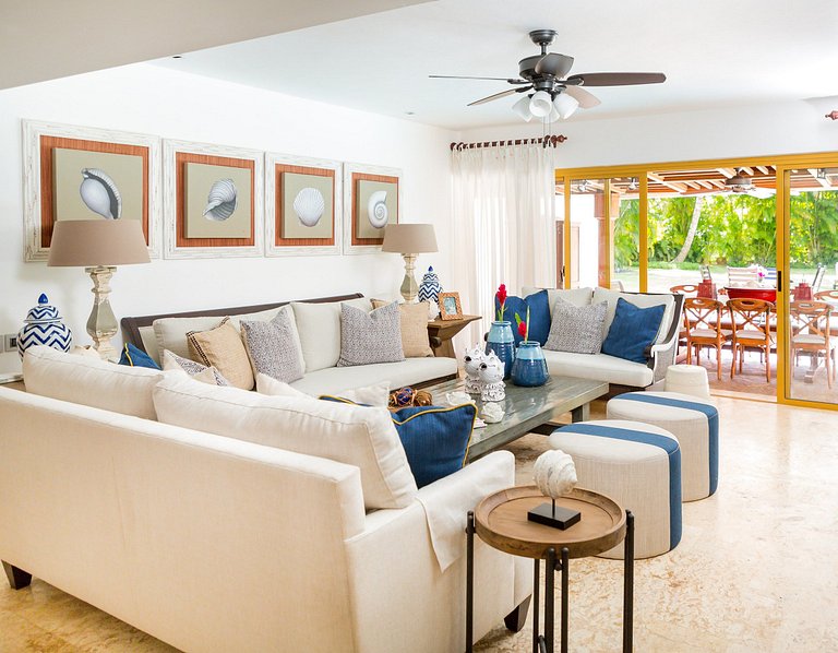 Luxurious villa in casa de campo